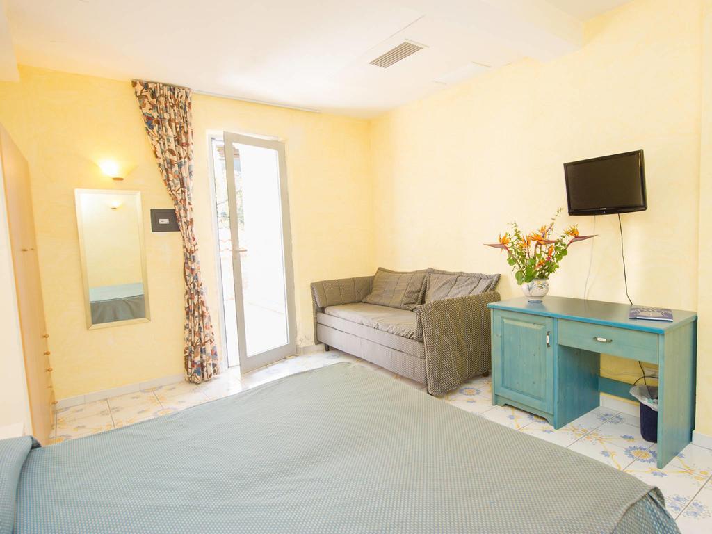 Hotel L'Approdo Casamicciola Terme Dış mekan fotoğraf